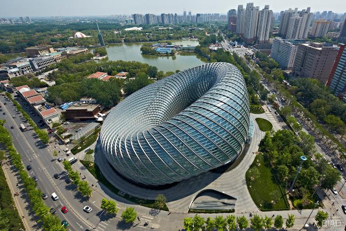 　鳳凰国際伝媒中心／北京市建築設計研究院(BIAD)
　※上記の画像、キャプションをクリックすると鳳凰国際伝媒中心を設計した設計事務所の
　Webサイトにリンクします。