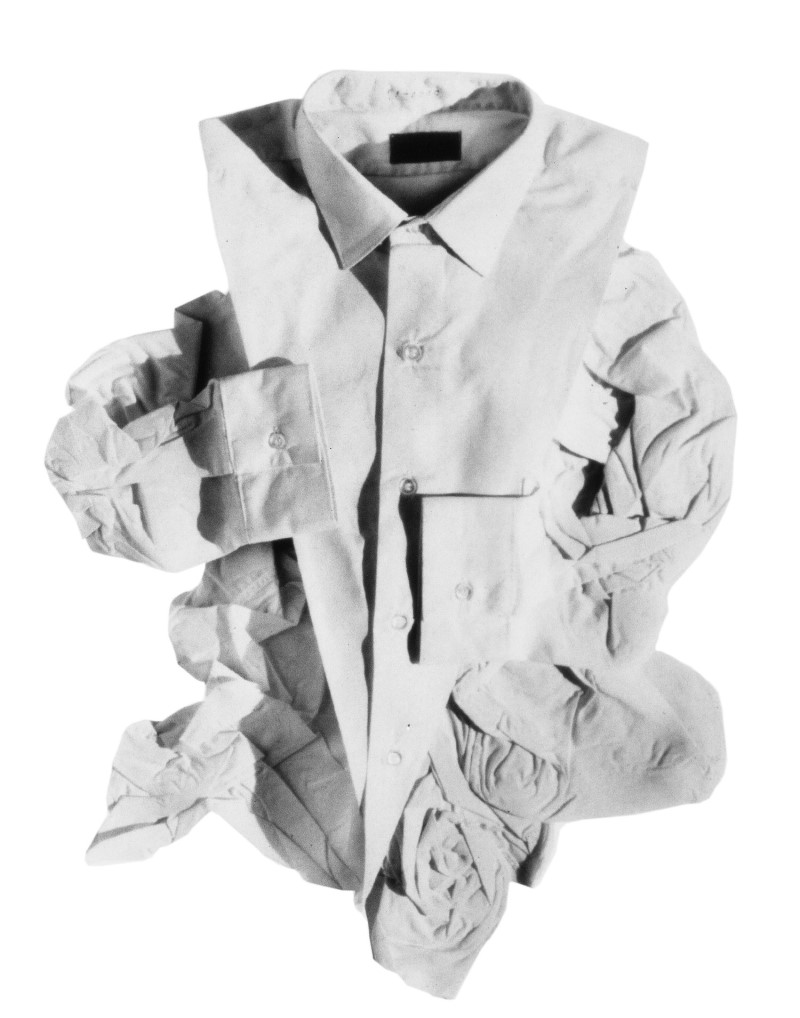 　Bad Pressのインスタレーションの一環としてデザインされたシャツ「Lapel fold with 
　crumpled panels」
　ⒸDiller Scofidio + Renfro, Photography by Michael Moran