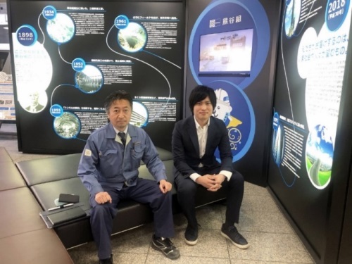 　　　　　片岡氏(左)とフォトラクション 代表取締役 CEO 中島貴春氏(右)