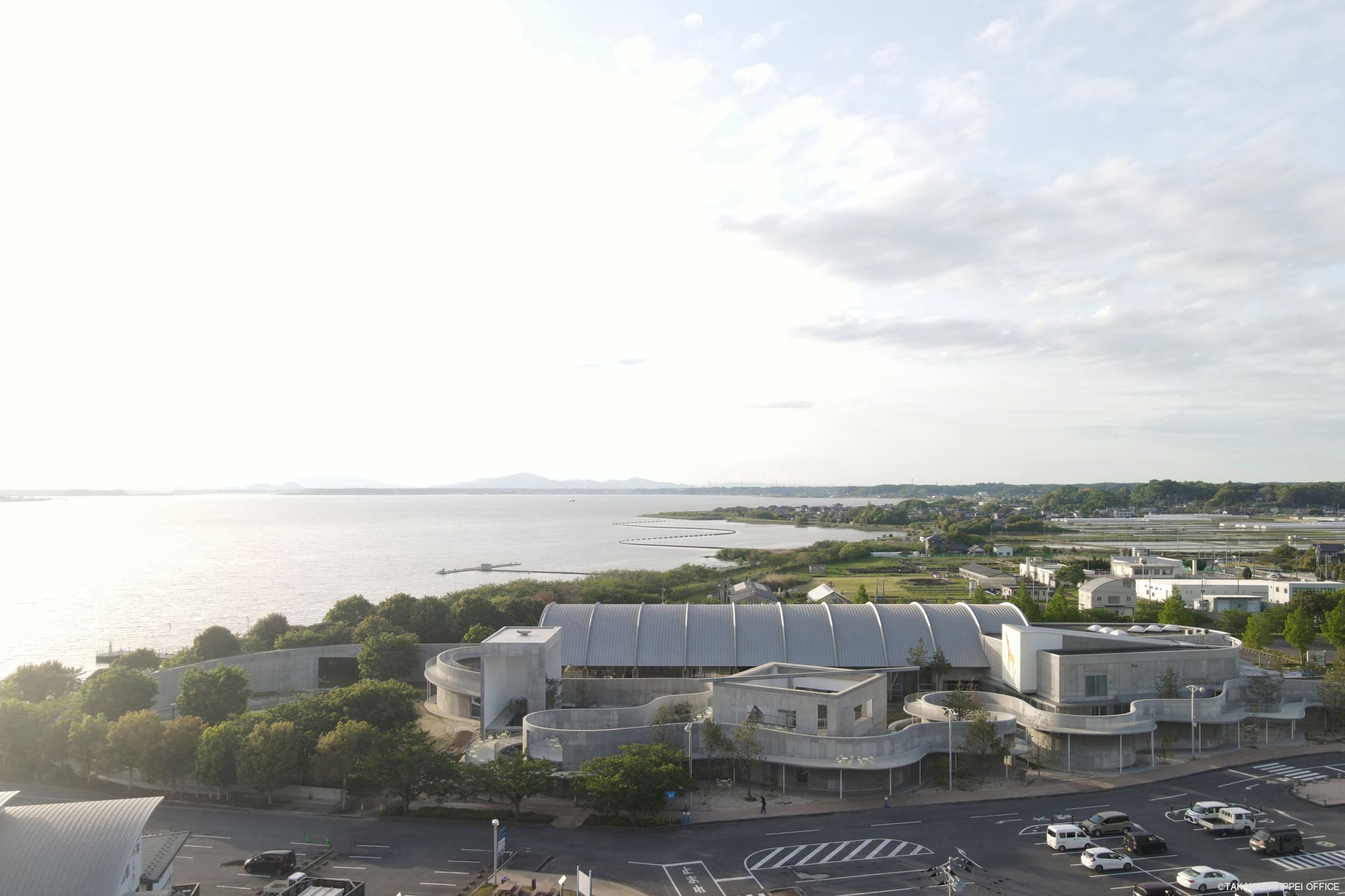 　霞ケ浦どうぶつとみんなのいえ①　撮影：髙橋一平建築事務所 