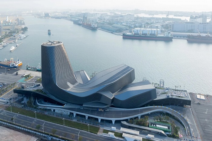 　図10　ライザー＋ウメモト、高雄港湾ターミナル
　※上記の画像、キャプションをクリックすると画像の出典元のWebサイトへリンクします。